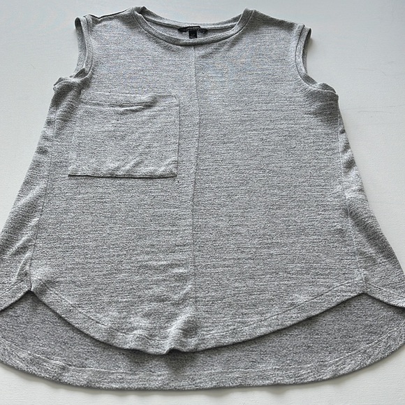 Grey Tank from Banana Republic - Picture 3 of 9
